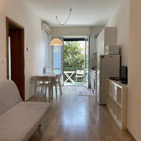 Appartamenti Con Giardino E Posto Auto Per Famiglie 菲纳莱利古雷 外观 照片