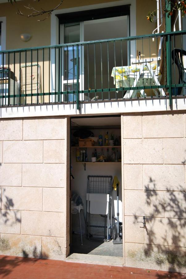Appartamenti Con Giardino E Posto Auto Per Famiglie 菲纳莱利古雷 外观 照片