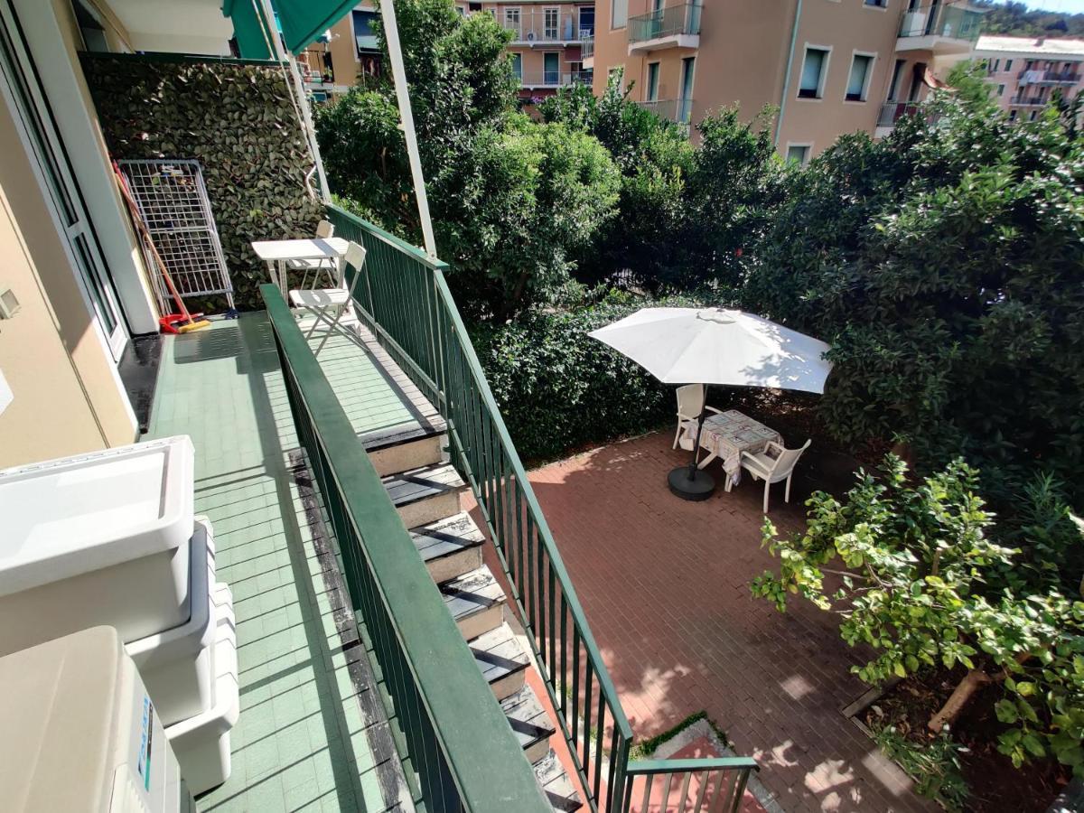 Appartamenti Con Giardino E Posto Auto Per Famiglie 菲纳莱利古雷 外观 照片