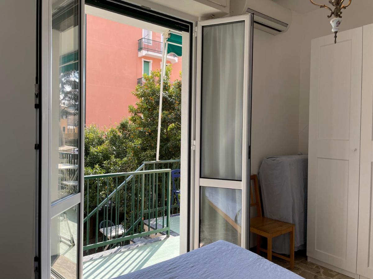 Appartamenti Con Giardino E Posto Auto Per Famiglie 菲纳莱利古雷 外观 照片