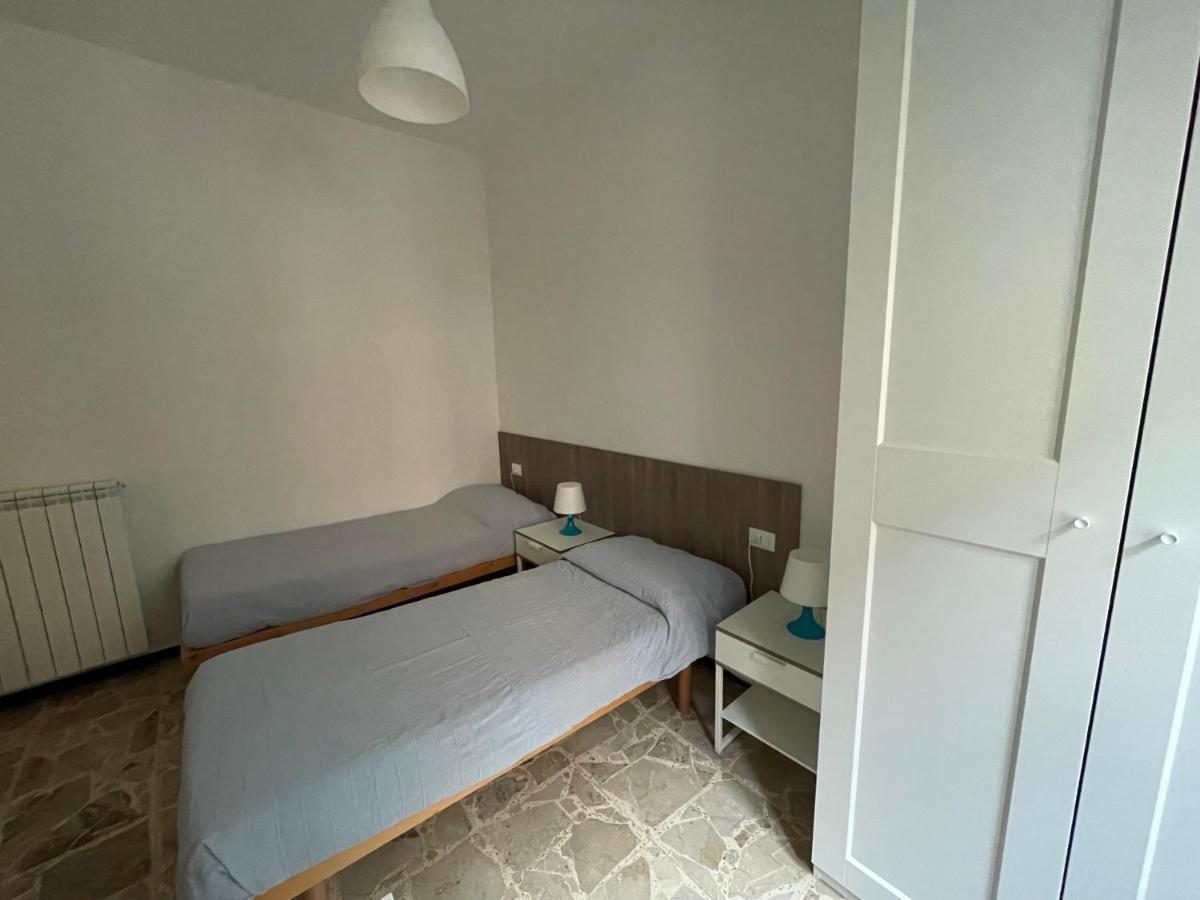 Appartamenti Con Giardino E Posto Auto Per Famiglie 菲纳莱利古雷 外观 照片