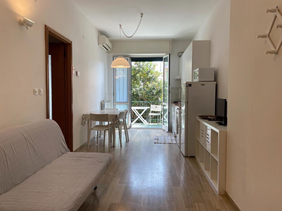 Appartamenti Con Giardino E Posto Auto Per Famiglie 菲纳莱利古雷 外观 照片