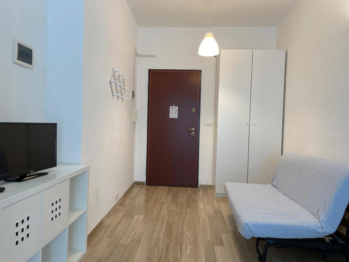 Appartamenti Con Giardino E Posto Auto Per Famiglie 菲纳莱利古雷 外观 照片